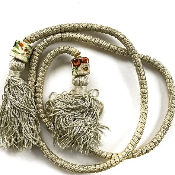 Vintage Tassel Twisted Cord Rope Belt with Floral Cubes - Picture 3 of 3